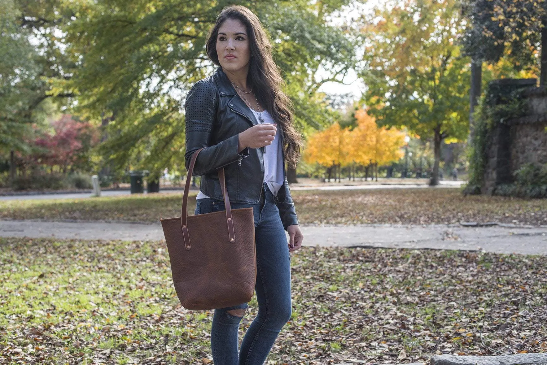 AVERY LEATHER TOTE BAG - SLIM MEDIUM - SADDLE