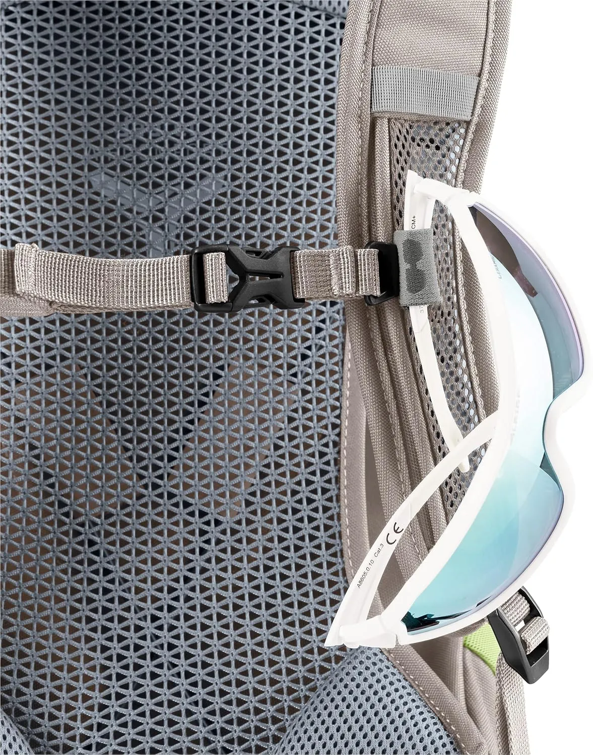 Deuter Men's Modern, Meadow-Pepper, 23 L