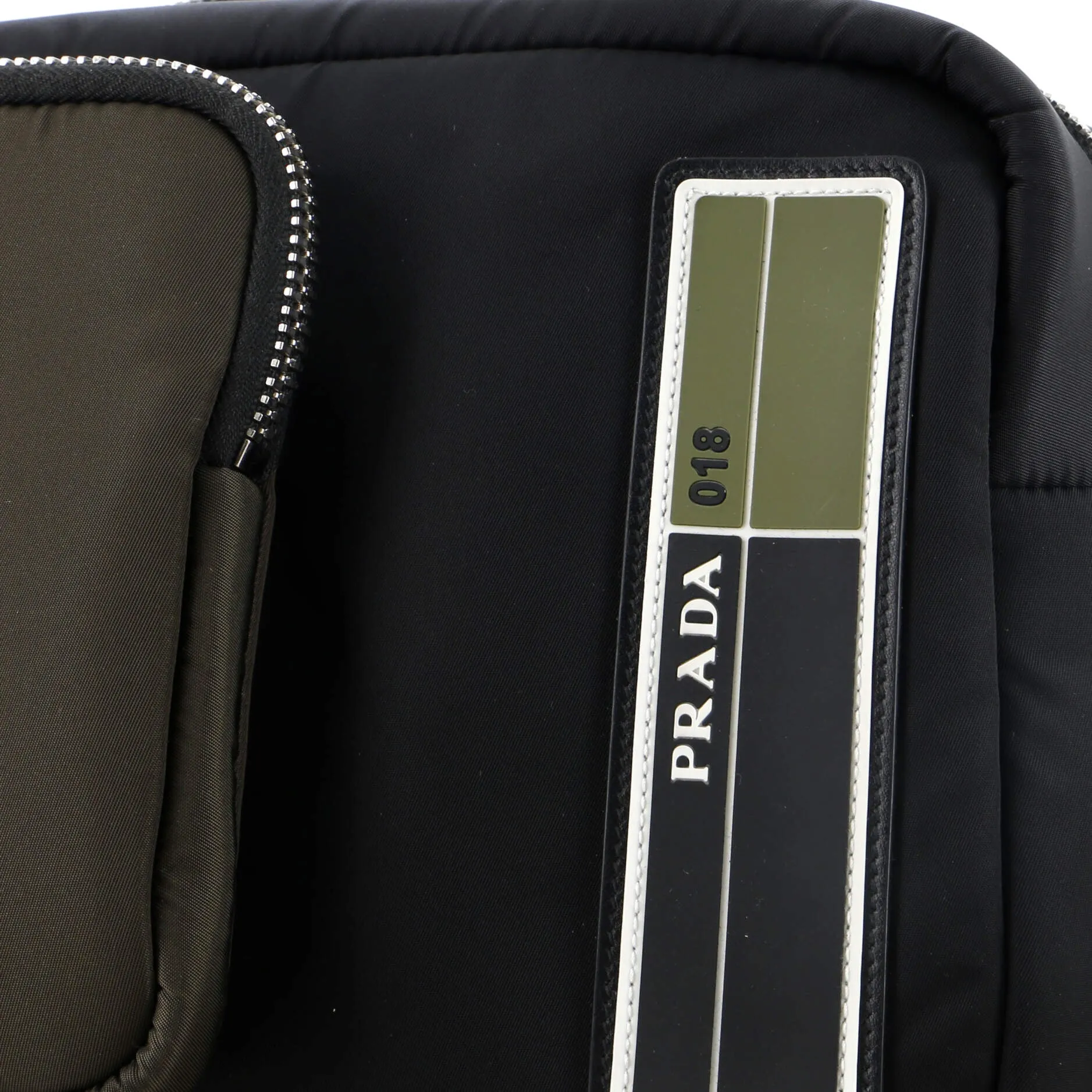 Logo Patch Zip Backpack Tessuto Small